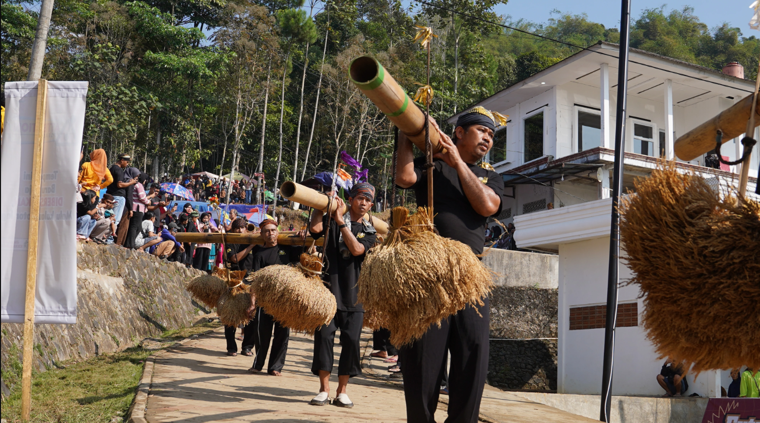 Seren Taun Kasepuhan Cisungsang
