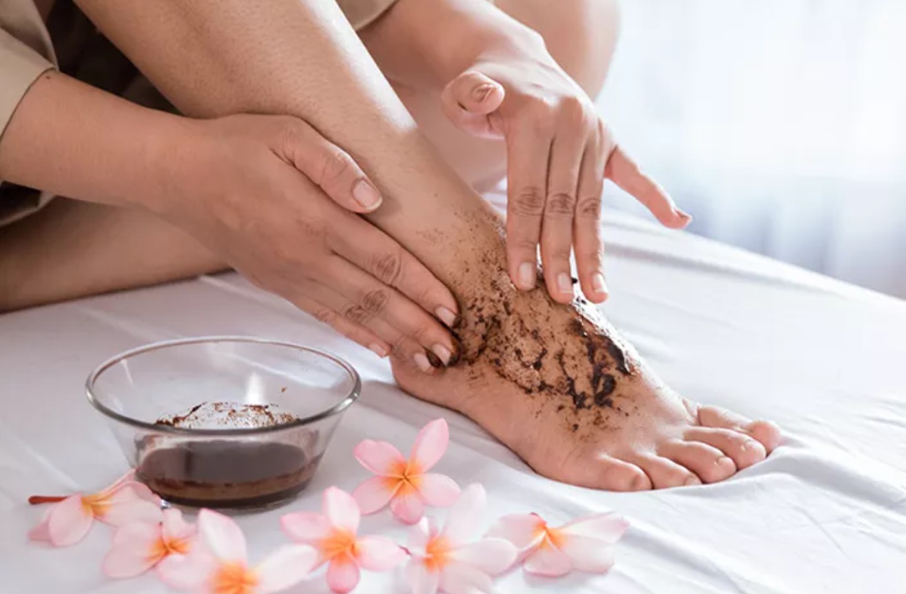 Perawatan Tubuh dengan Body Scrub Alami: Kulit Sehat dan Cerah