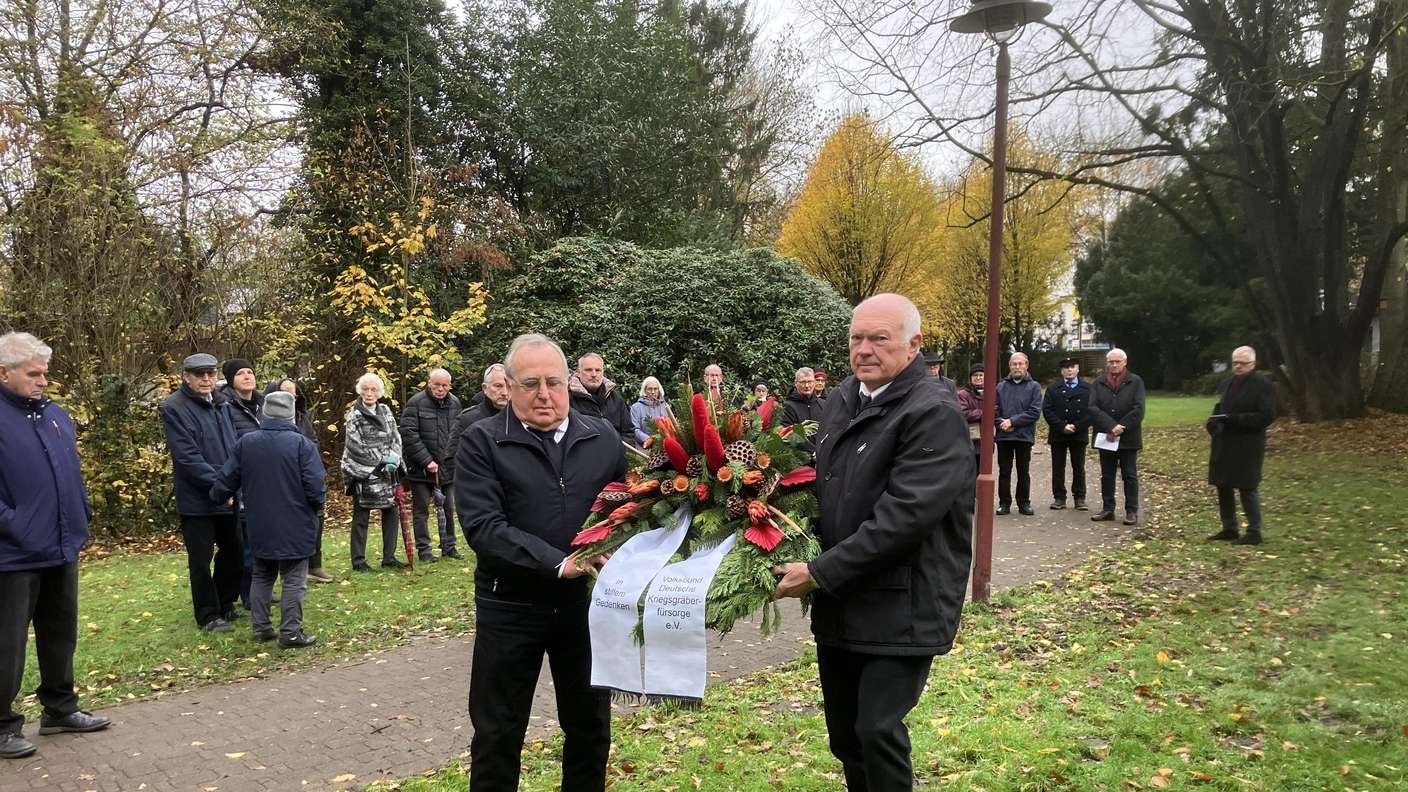 Refleksi Mendalam di Hari Peringatan: Pesan Perdamaian yang Tak Pernah Lenyap