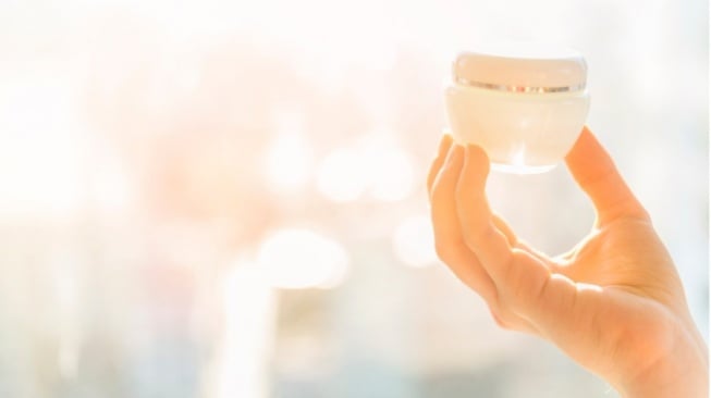 5 Krim Siang Anti-Aging dengan SPF untuk Wanita 40+