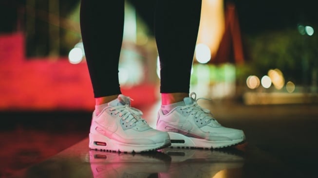 Sepatu Wanita Diskon di Sports Station: Kado Istimewa Hari Ibu