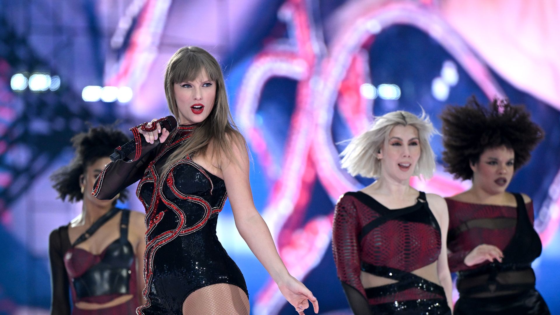 Kekhawatiran Penggemar: Isu Alkohol Taylor Swift