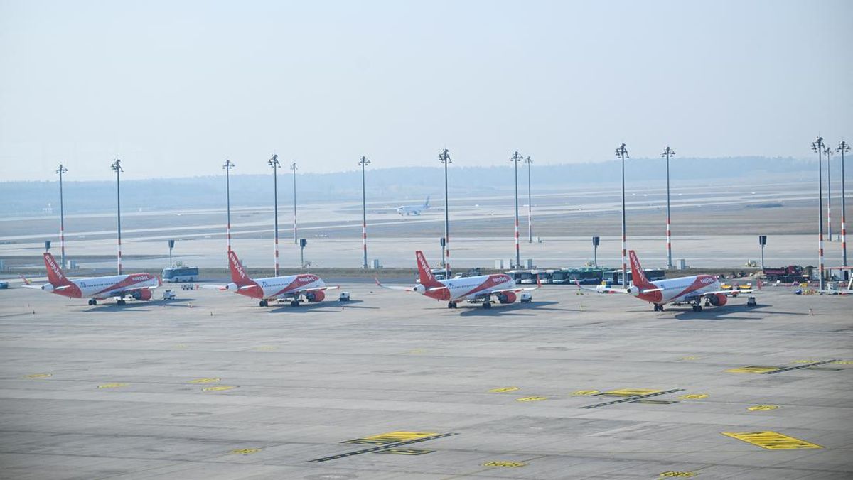 Cuaca Ekstrem Landa Berlin, Jadwal Penerbangan Kacau