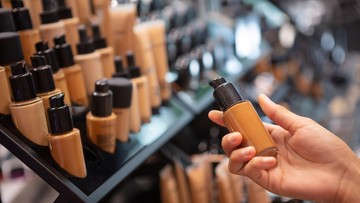 Ketahui Batas Aman Penggunaan Makeup Harian