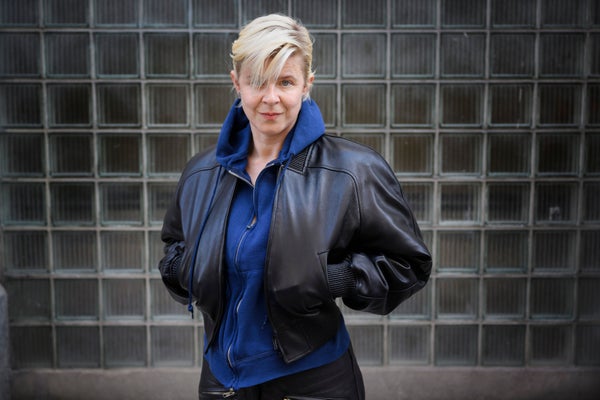 Robyn Ungkap Album Baru: Seks, IVF, dan Realisme