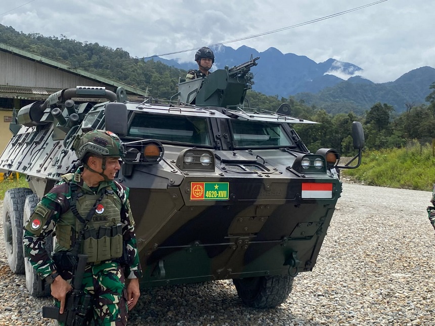 TNI Siapkan Anoa Amankan PT Freeport dari KKB